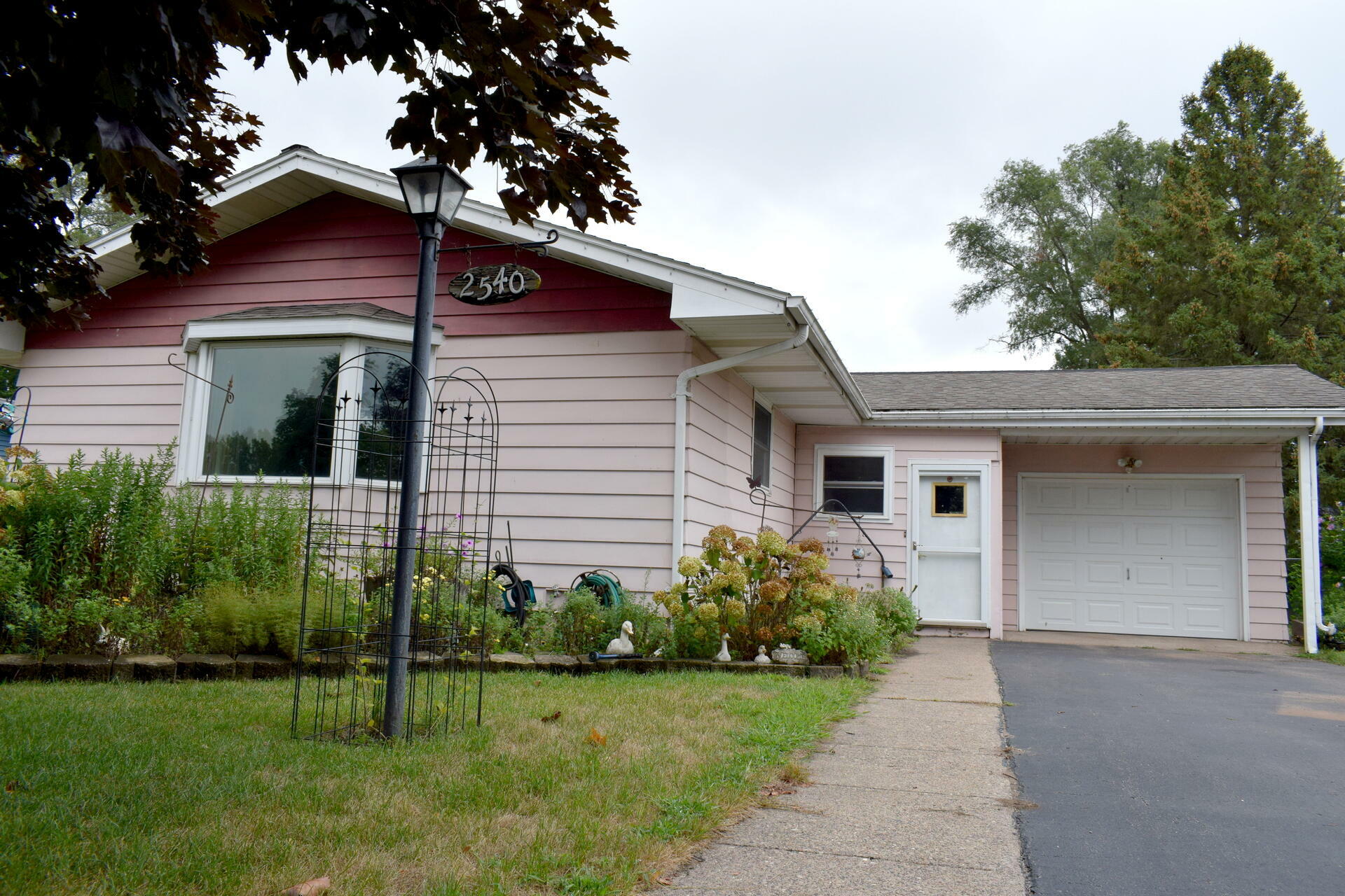 Property Photo:  2540 1st Ave  WI 54603 