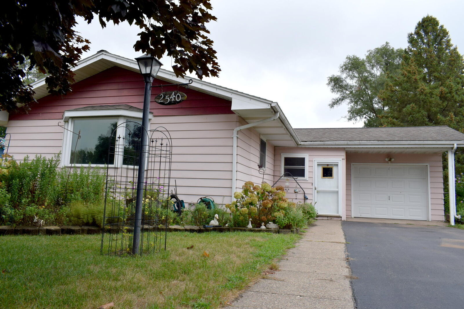 Property Photo:  2540 1st Ave E  WI 54603 