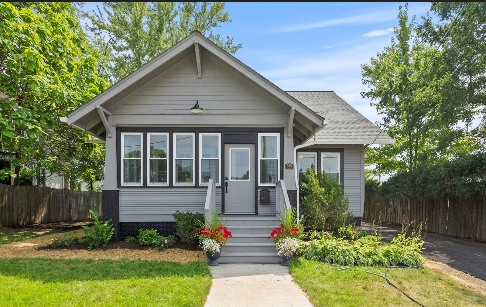 Property Photo: 515 E Main Street IL 60010