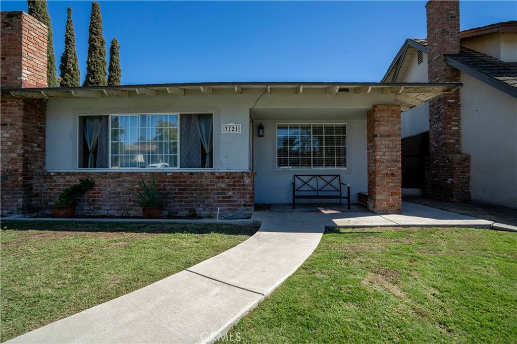 Property Photo:  3721 Candlewood Drive  CA 93306 