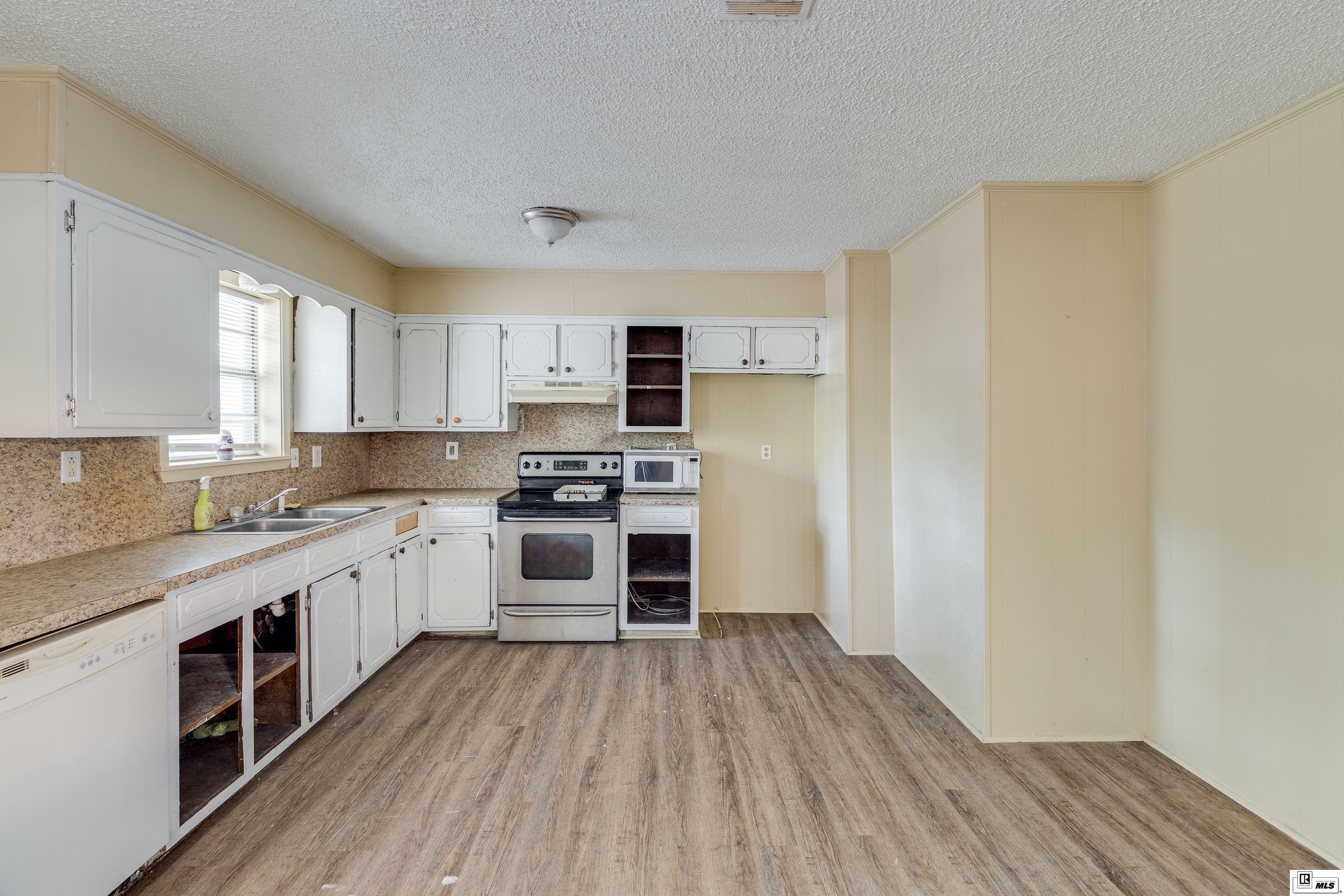 Property Photo:  105 Patrick Place  LA 71203 