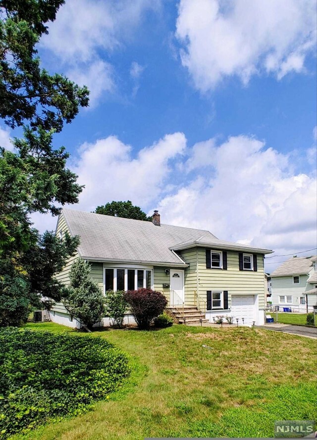 Property Photo:  529 Sollas Court  NJ 07071 