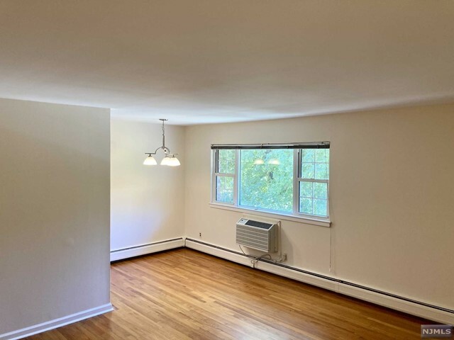 Property Photo:  407 Washington Drive  NJ 07446 