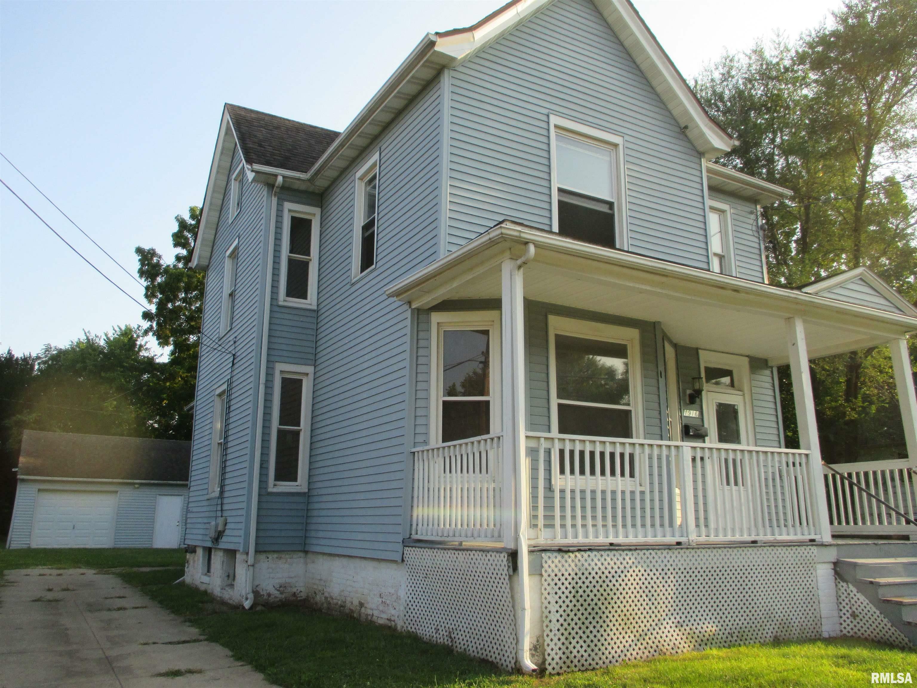 Property Photo:  1916 W Proctor Street  IL 61605 