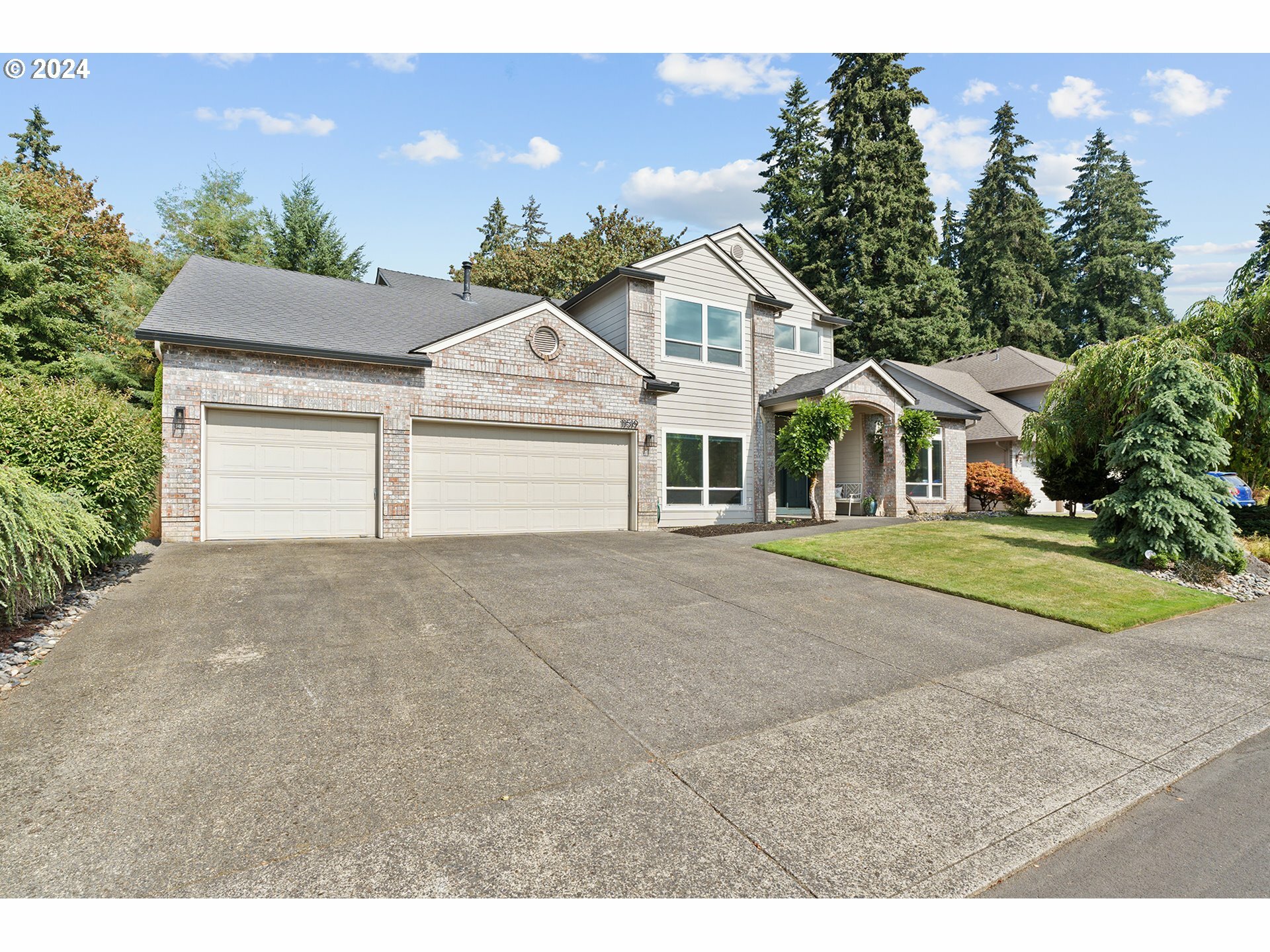 Property Photo:  11519 NE 34th Ave  WA 98686 