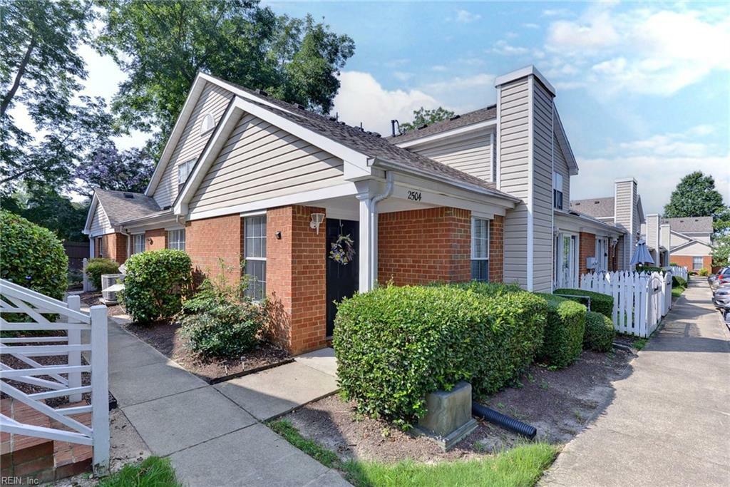 Property Photo:  2504 Westgate Circle  VA 23185 