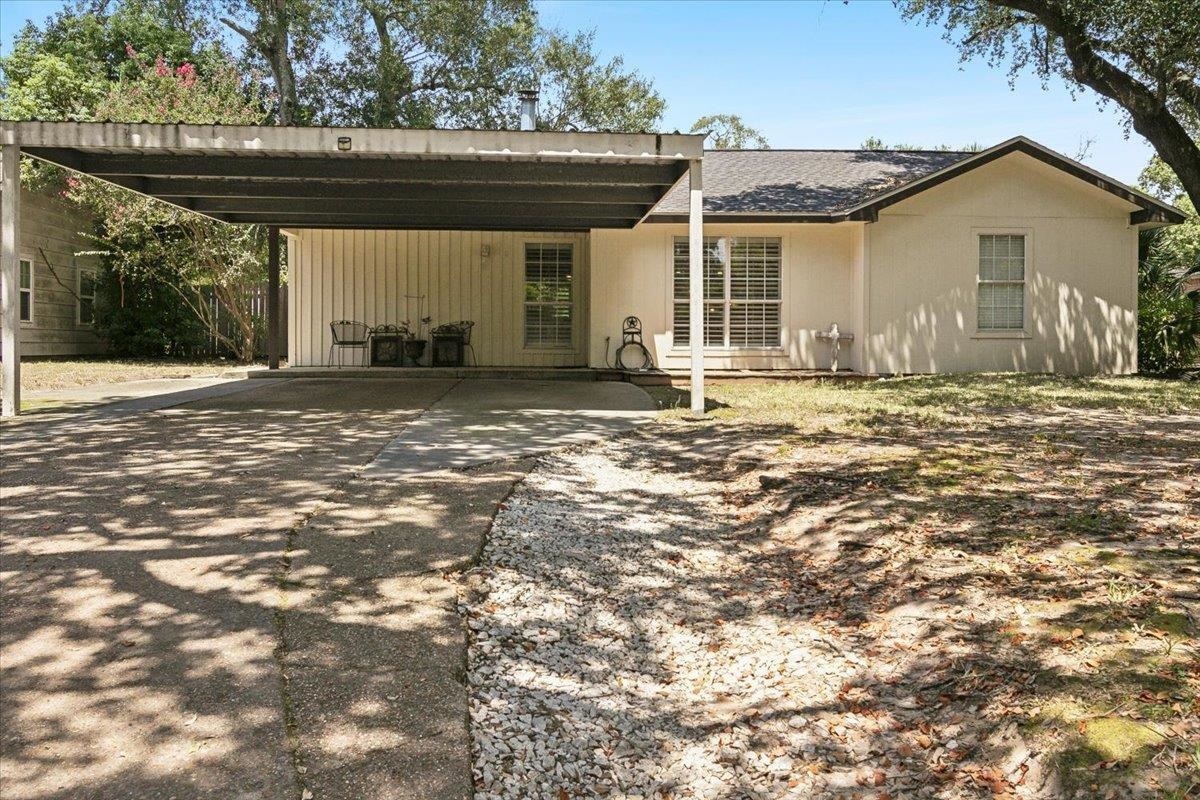 Property Photo:  9 Circle P  TX 77630 