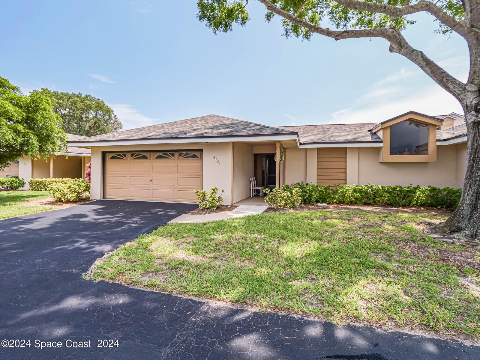 Property Photo:  6254 Mirror Lake Court  FL 32958 