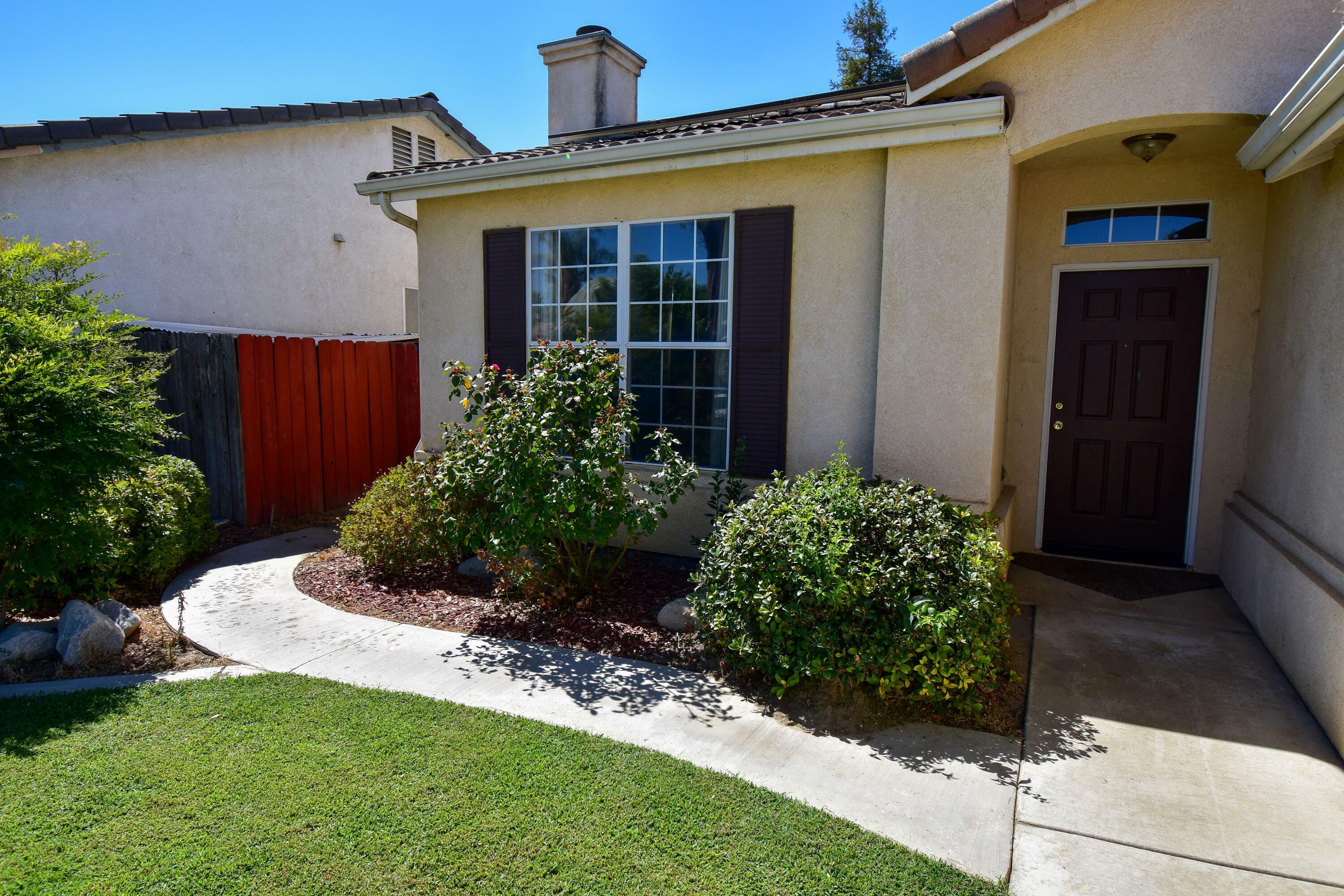 Property Photo:  1971 W San Lucia Avenue  CA 93257 