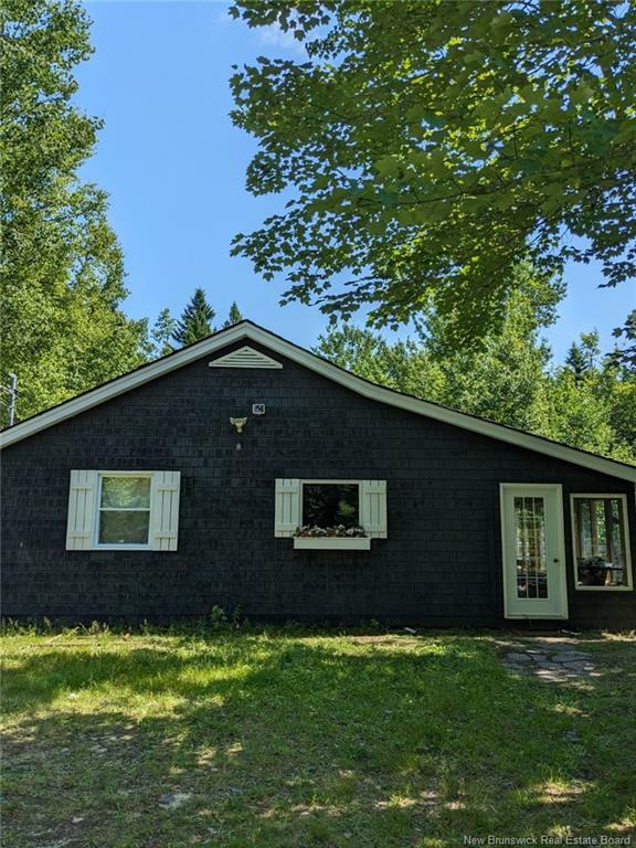 Property Photo:  1494 South Oromocto Lake Road  NB E5L 2S2 