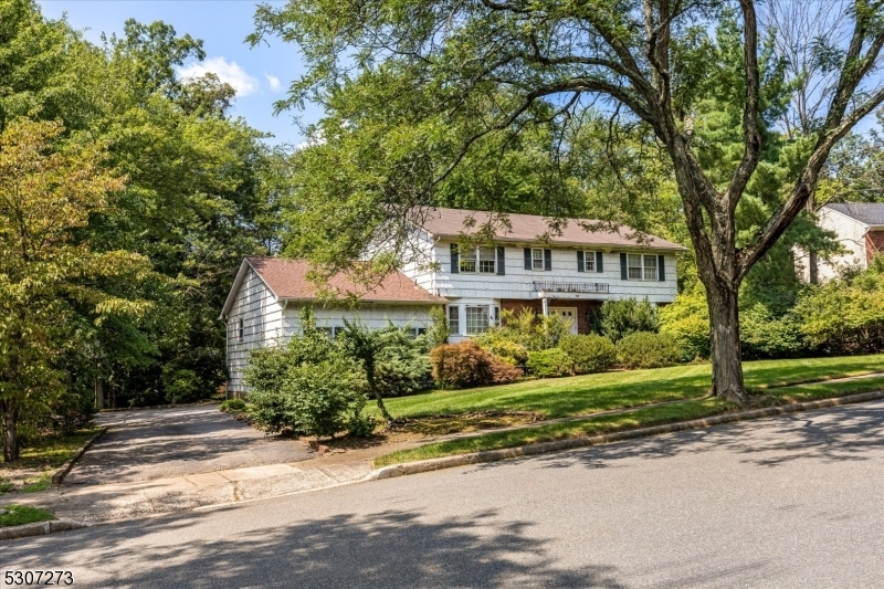 Property Photo:  10 Flanders Dr  NJ 07058 