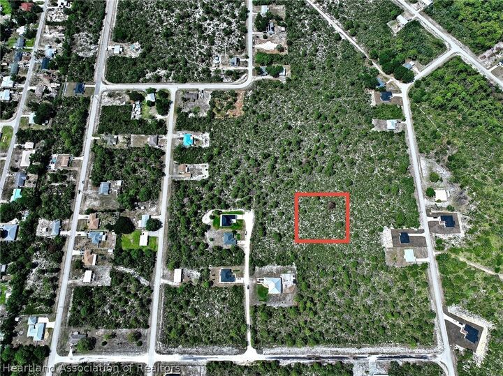 Property Photo: 334 Falcon Street FL 33852