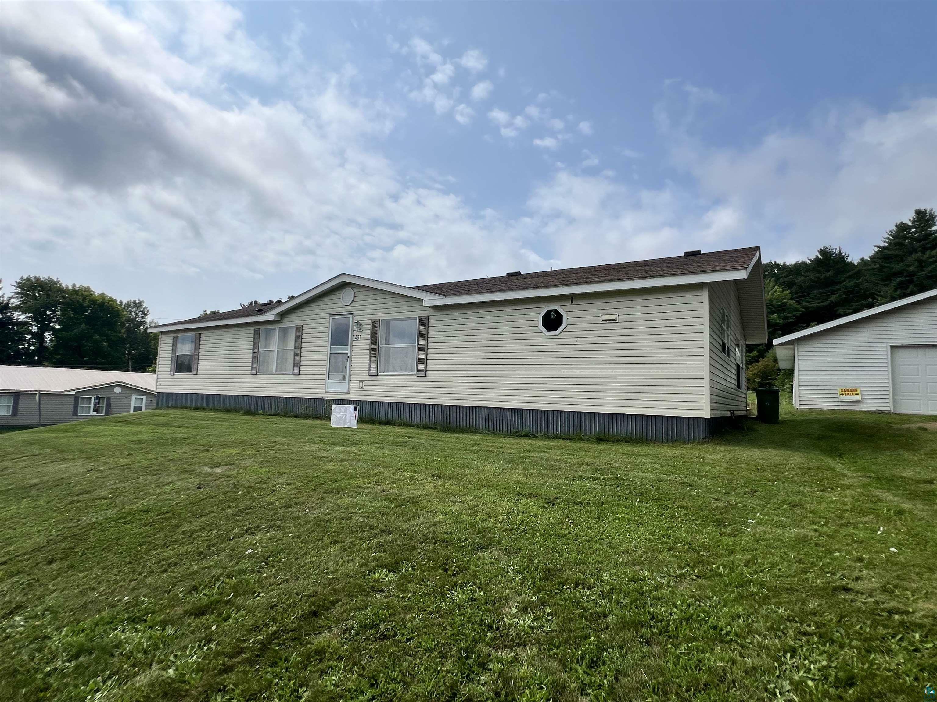 Property Photo: 401 N 2nd St WI 54814