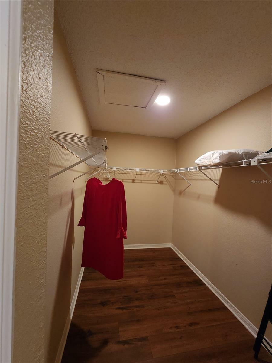 Property Photo:  1611 Sand Key Cir  FL 32765 