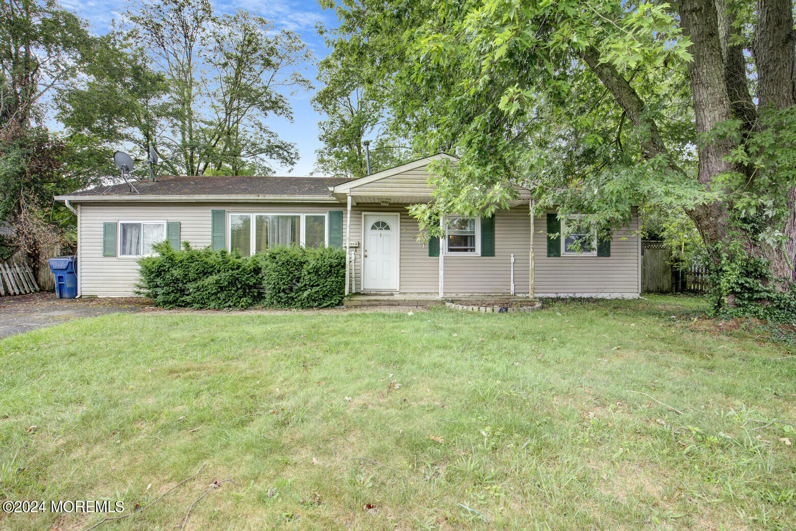 Property Photo:  406 Chamberlain Street  NJ 08757 