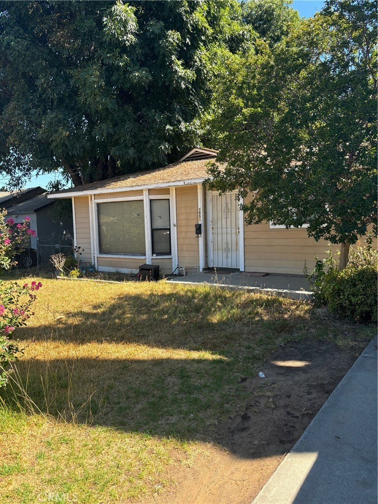 Property Photo:  3951 Stotts Street  CA 92503 