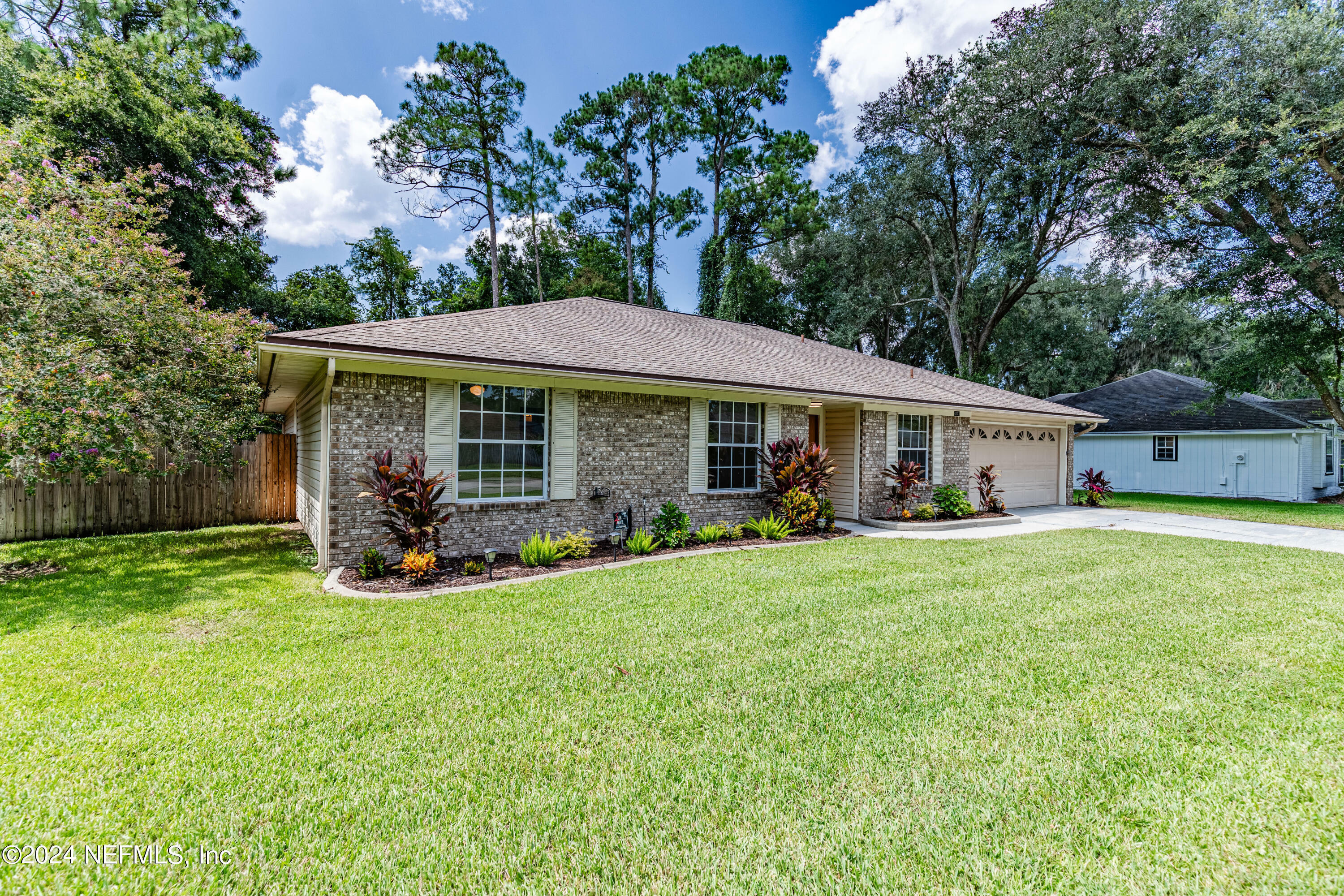 Property Photo:  4373 Apple Tree Place  FL 32258 