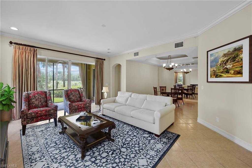 Property Photo:  2810 Tiburon Blvd E 101  FL 34109 