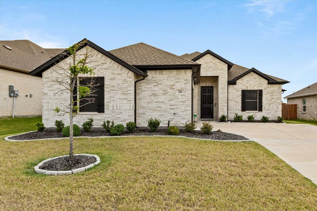 Property Photo:  316 Creighton Avenue  TX 75154 