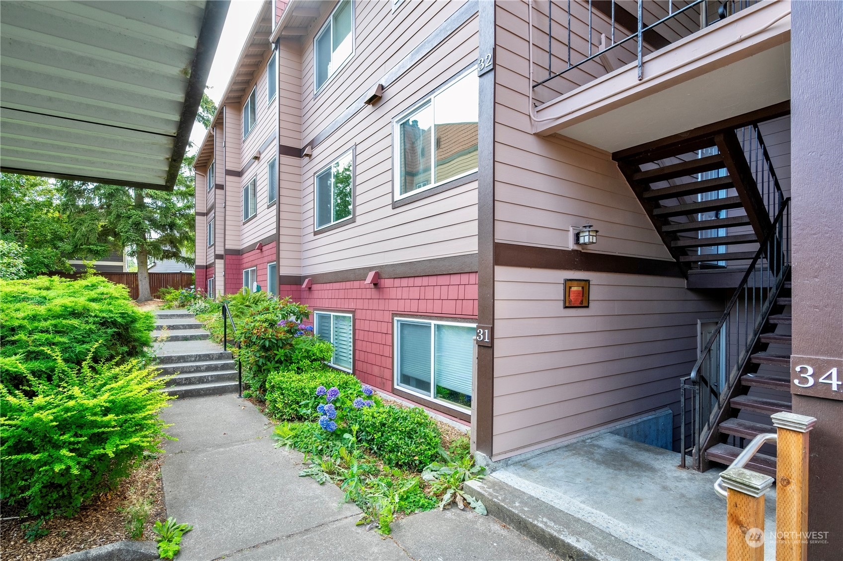 Property Photo:  17430 Ambaum Boulevard S 32  WA 98148 