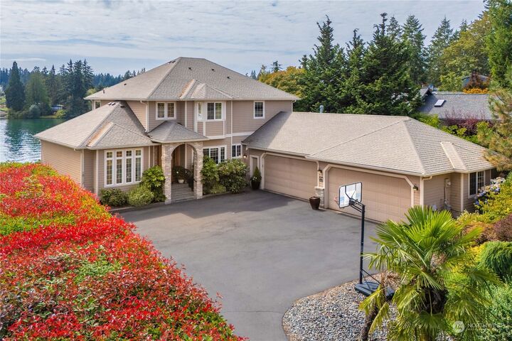 Property Photo:  18112 28th Street E  WA 98391 