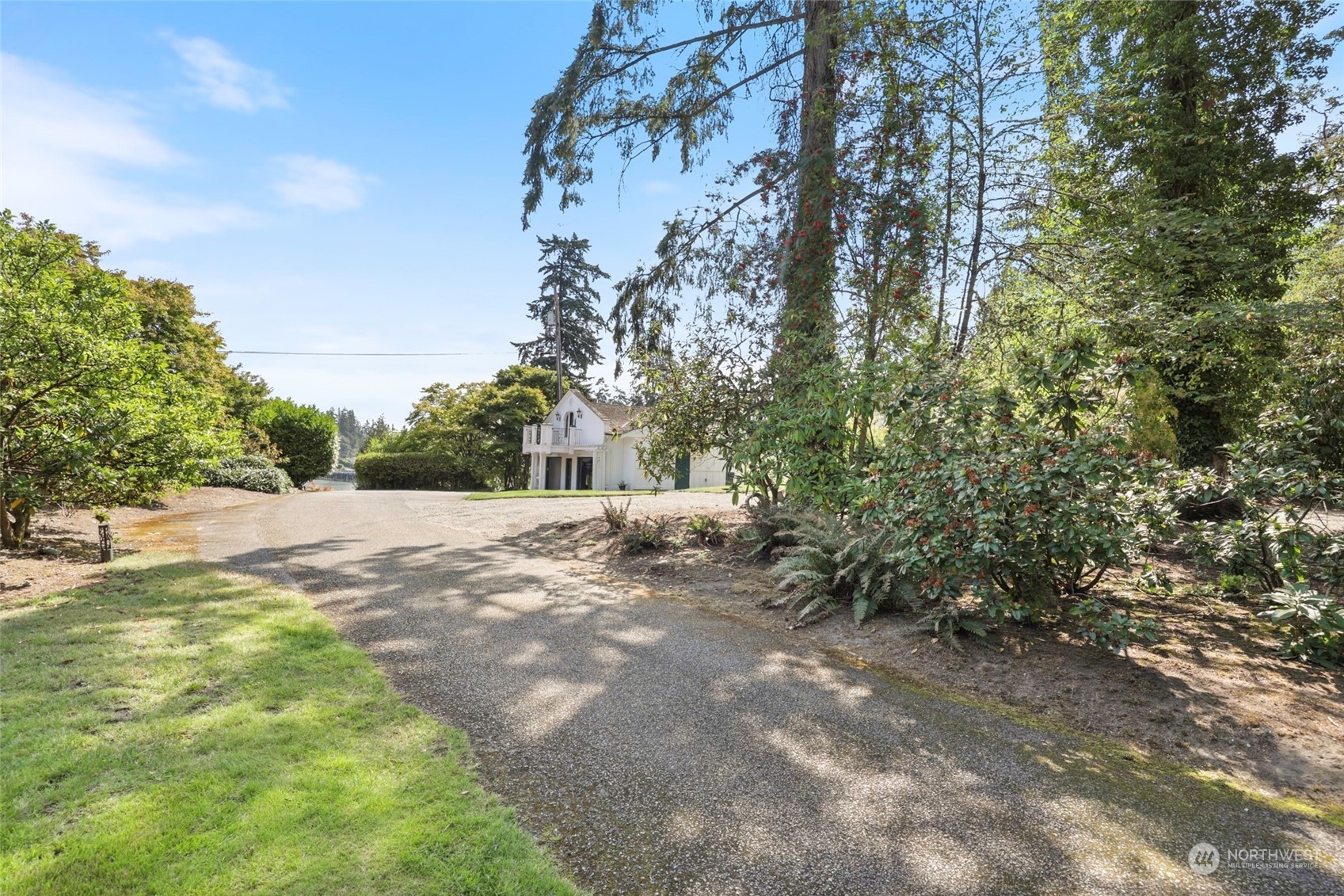 Property Photo:  10007 Lake Steilacoom Drive SW  WA 98498 