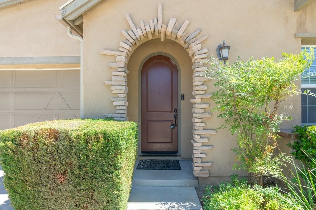 Property Photo:  46330 Sawtooth Lane  CA 92592 