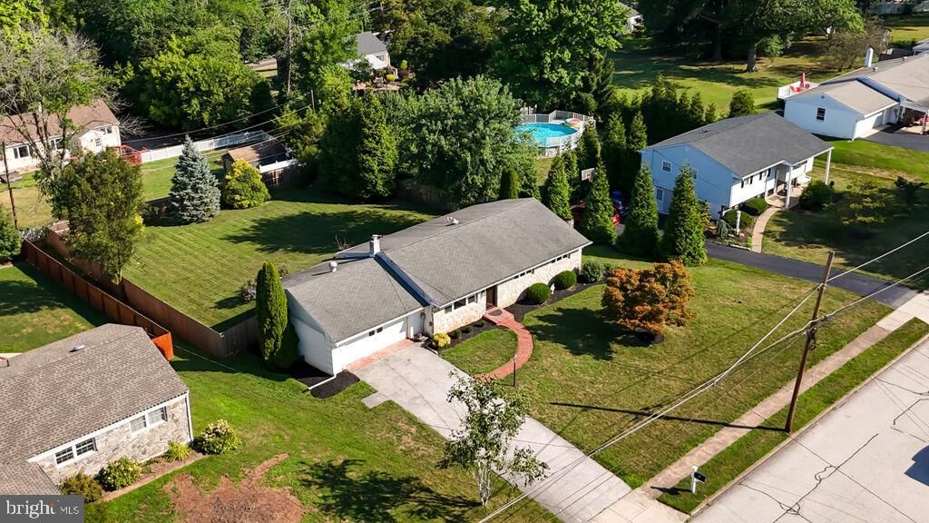 Property Photo: 15 Ashwood Lane PA 19403