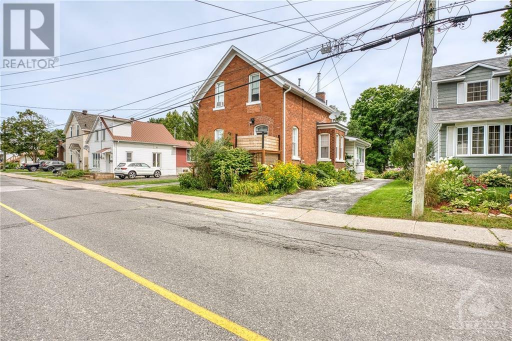 Property Photo:  33-A Napoleon Street A  ON K7C 2X4 