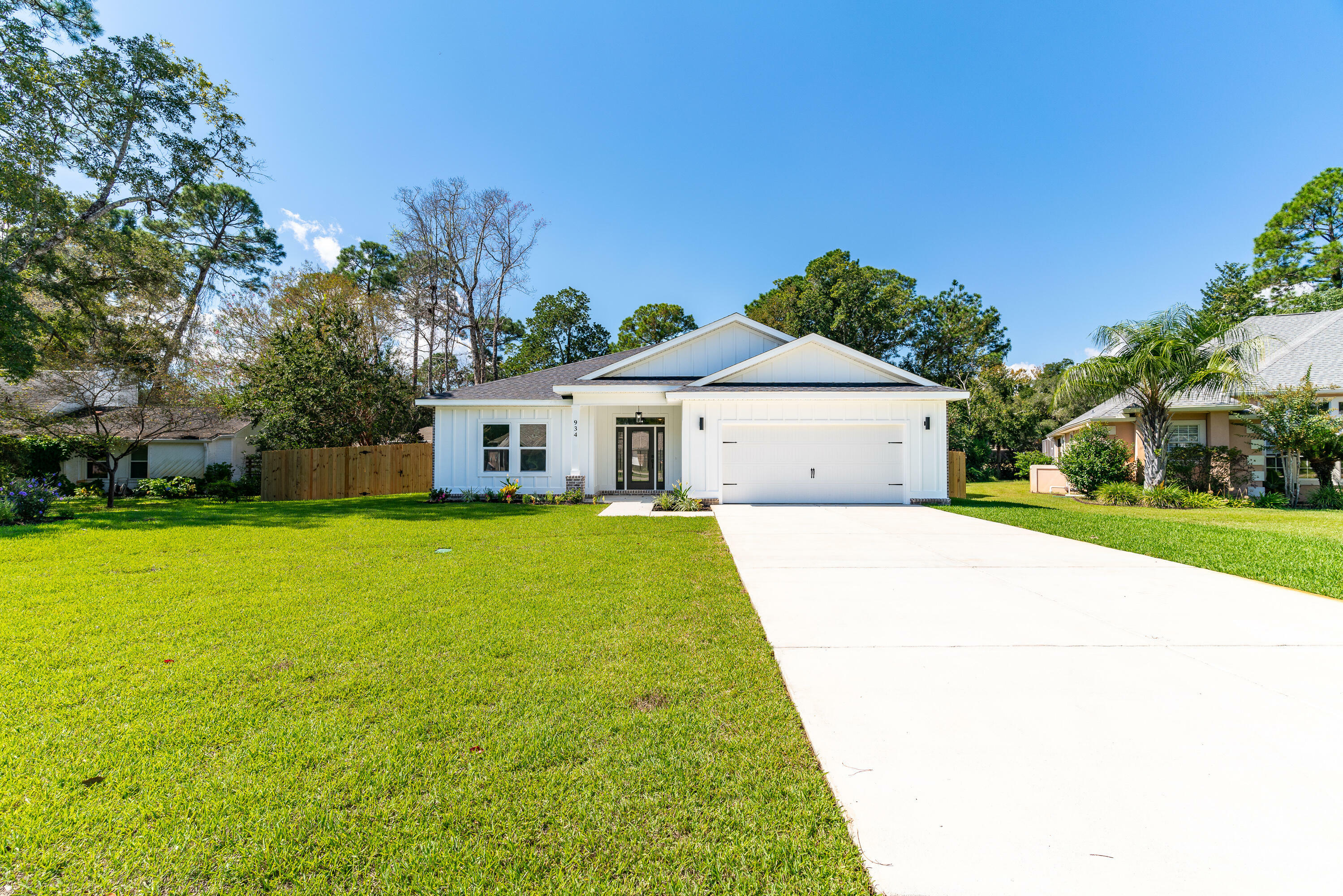 Property Photo:  934 N St Andrews Cove  FL 32578 