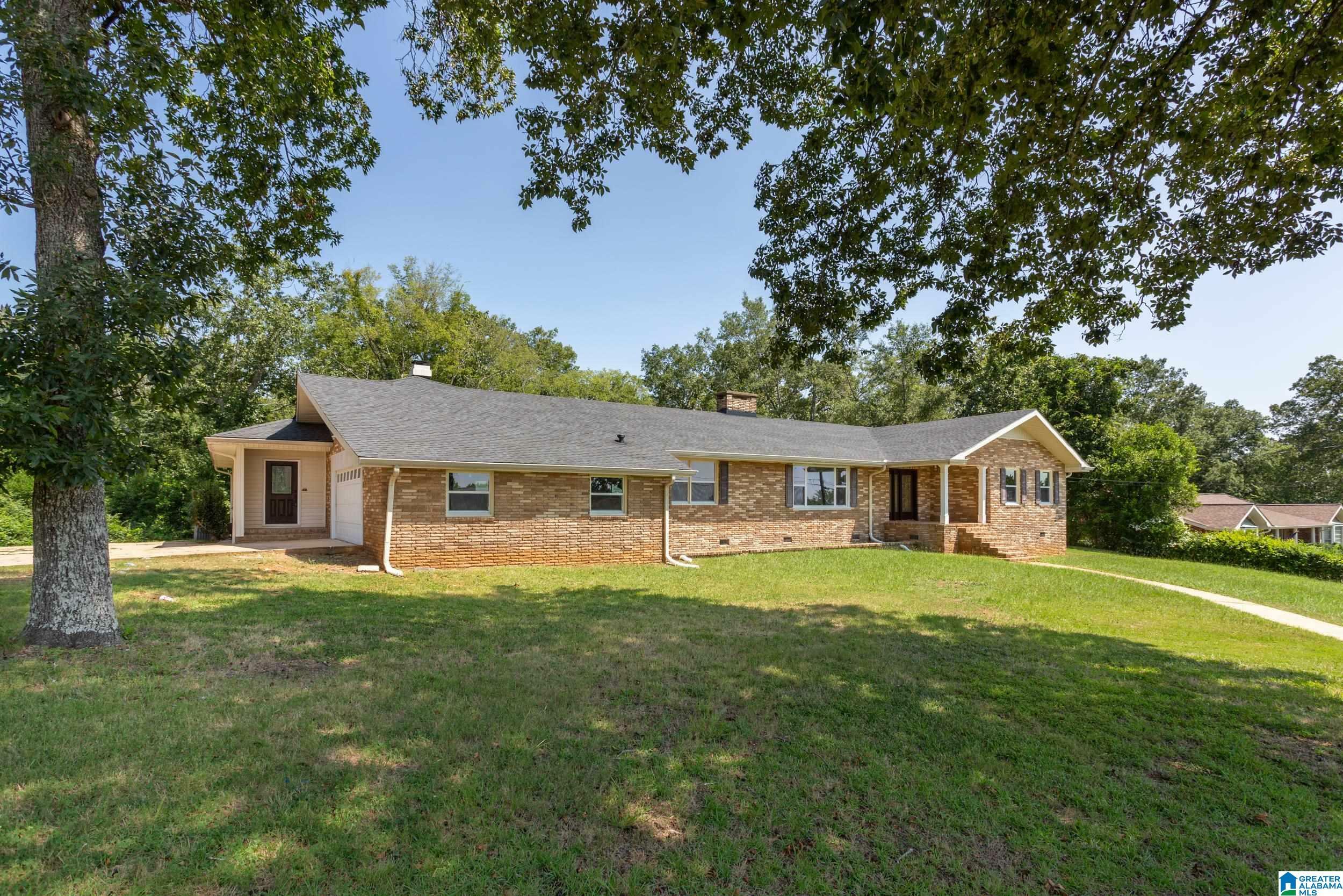 Property Photo: 7 Christopher Way AL 36207