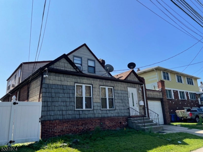 Property Photo:  2046 E Saint Georges Ave  NJ 07036 