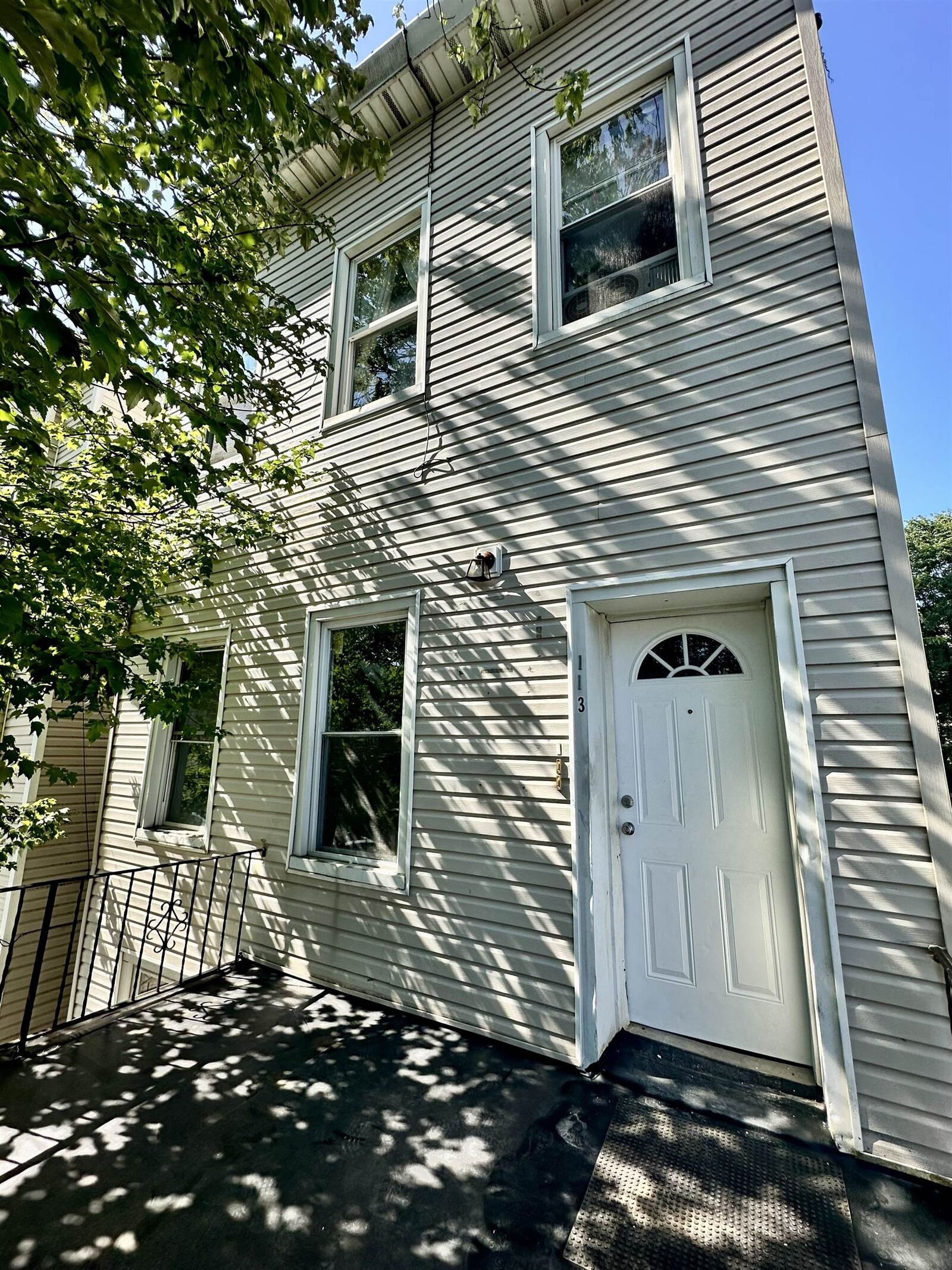 Property Photo:  113 Myrtle Ave 1  NJ 07304 