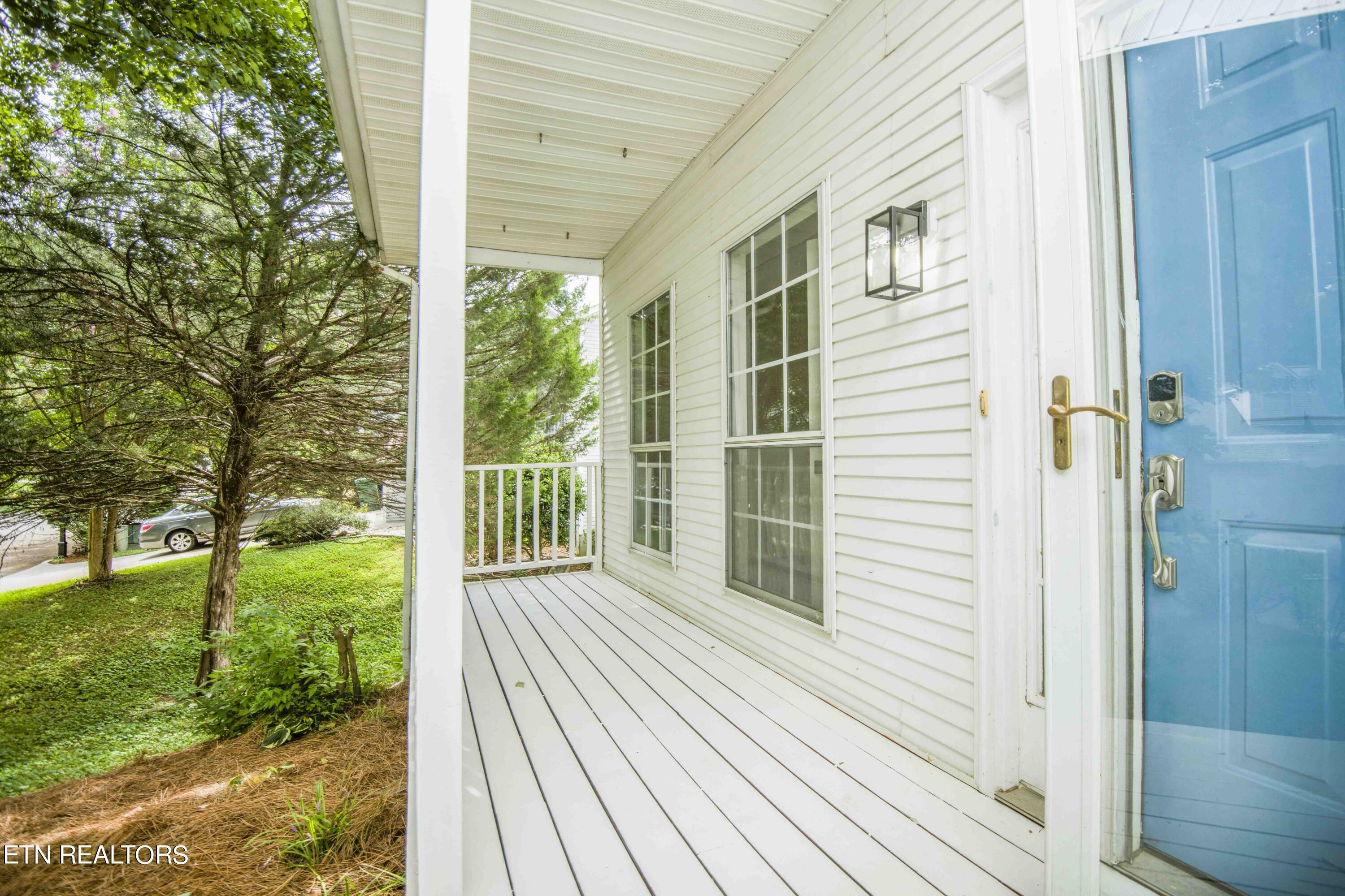 Property Photo:  1128 Edenbridge Way  TN 37923 