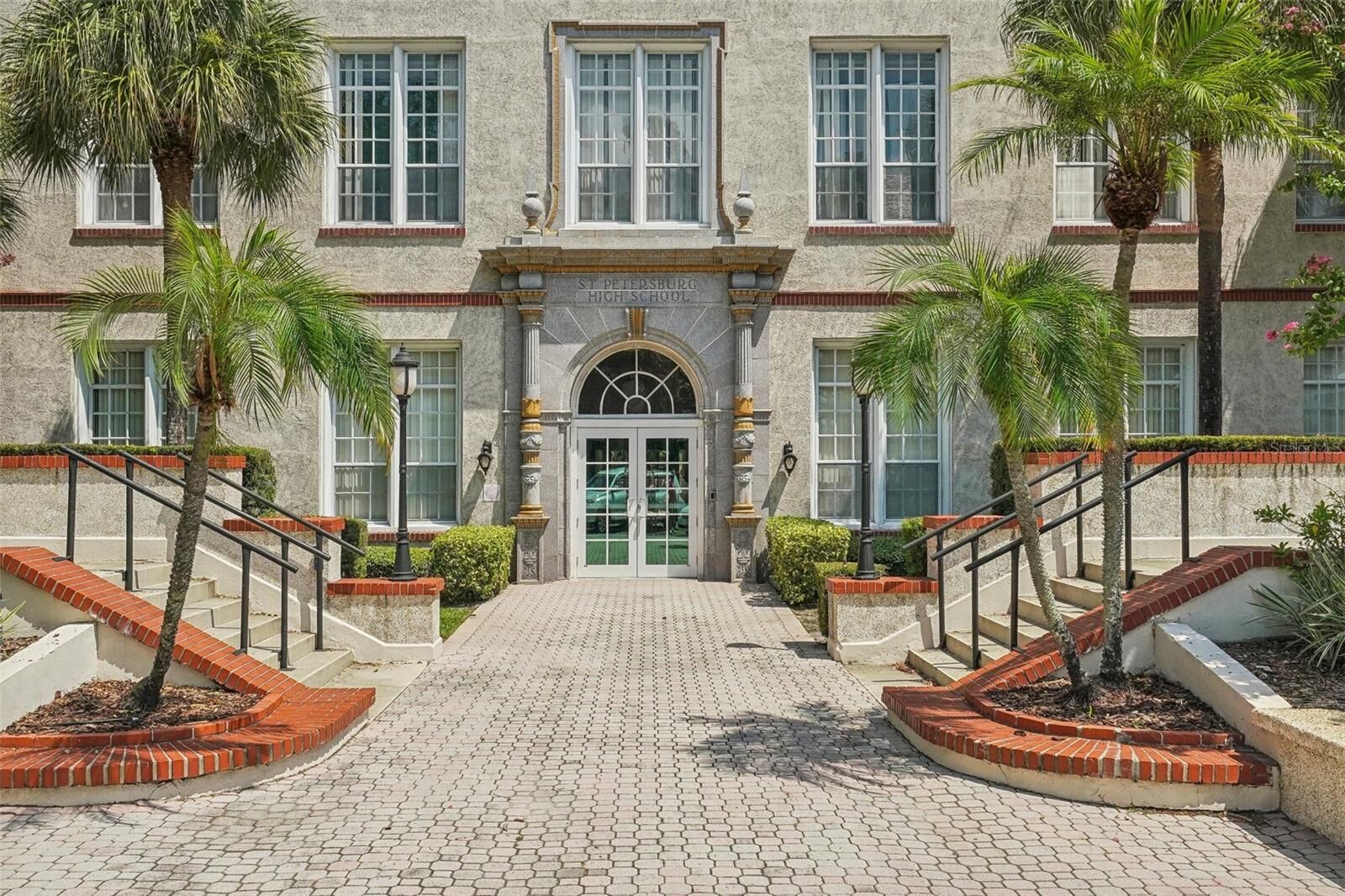 Property Photo:  701 Mirror Lake Drive N 212  FL 33701 