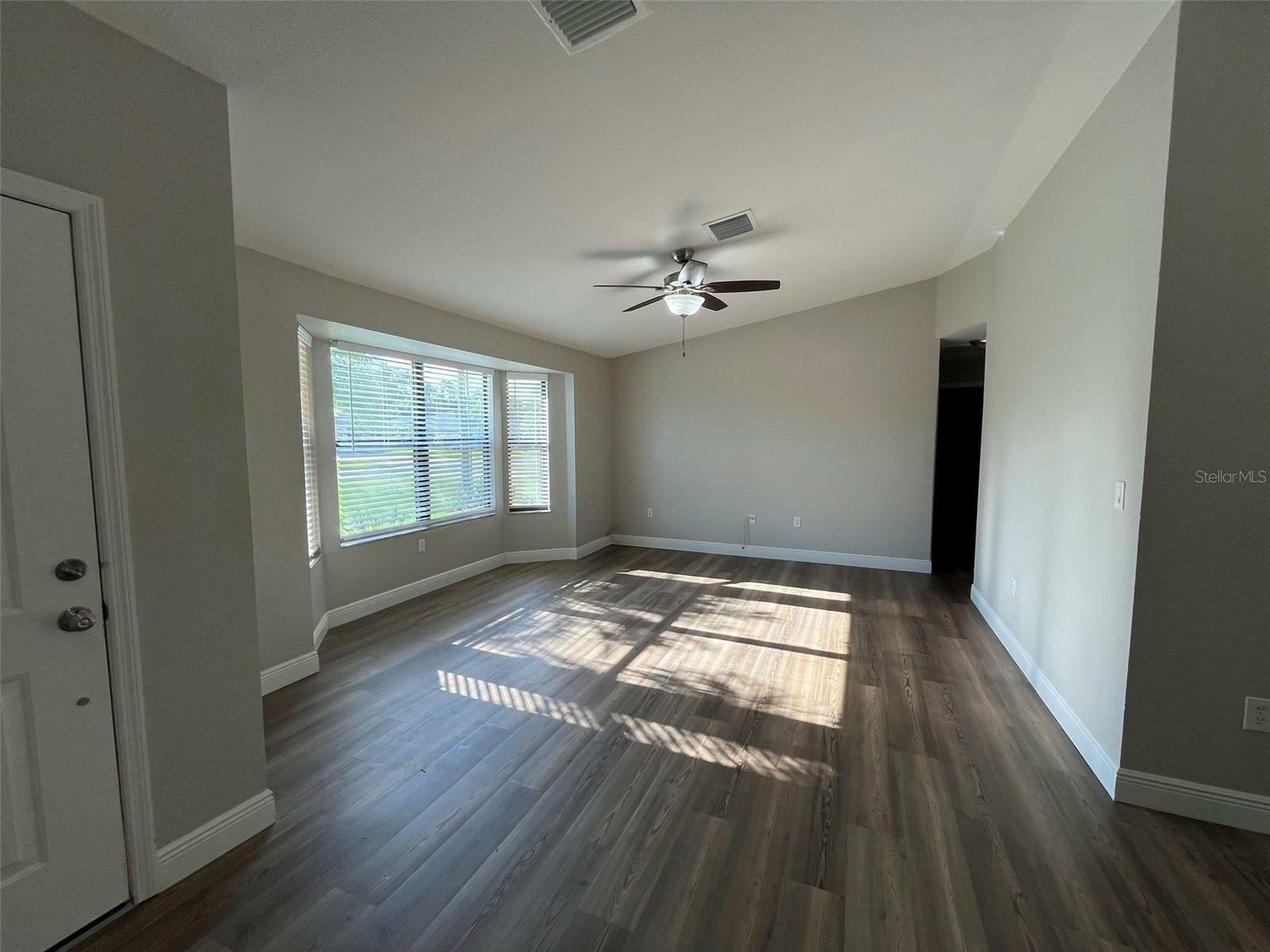 Property Photo:  2121 Nuremberg Boulevard  FL 33983 