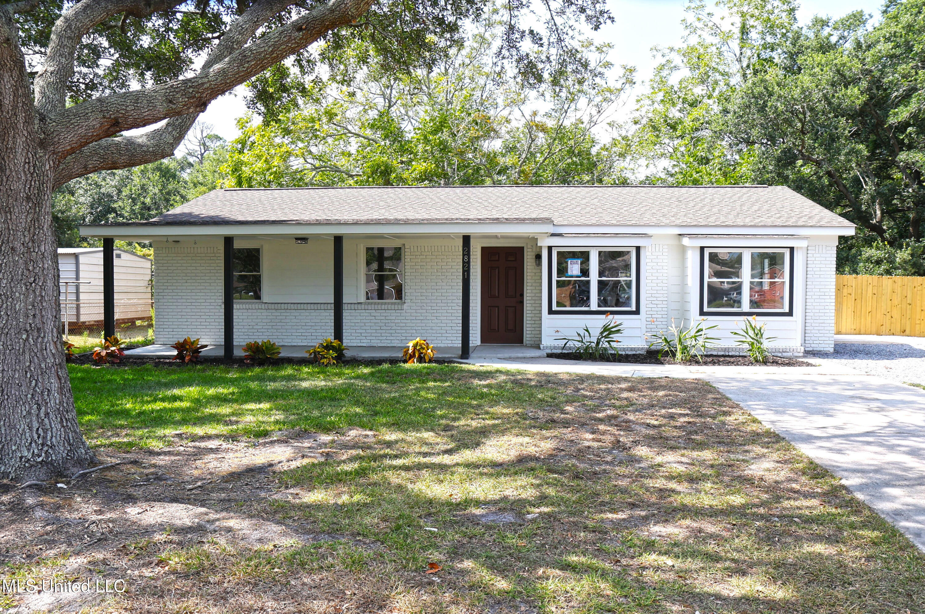 Property Photo:  2821 Pleasant Street  MS 39581 