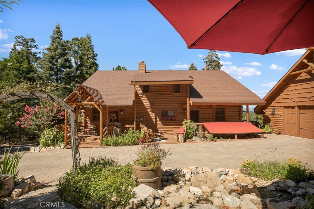 Property Photo:  735 Oak Road  CA 92352 