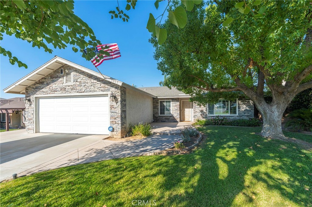 Property Photo:  3057 Edwards Place  CA 92503 