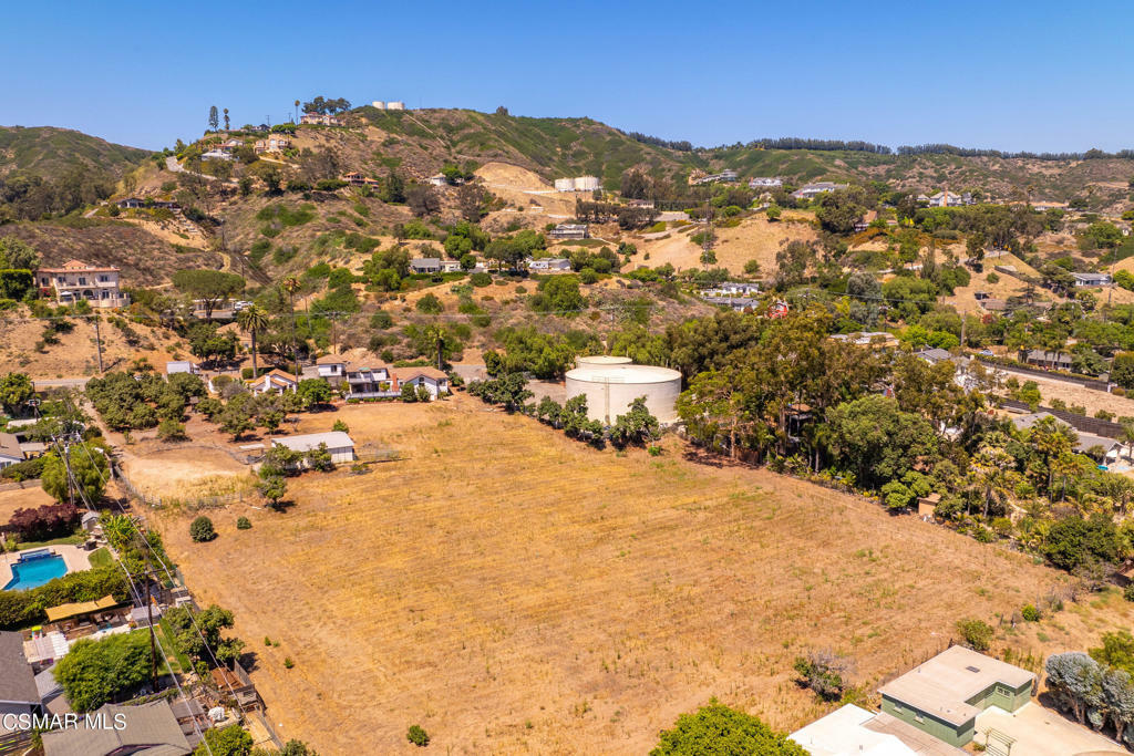 Property Photo:  116 N Loop Drive  CA 93010 