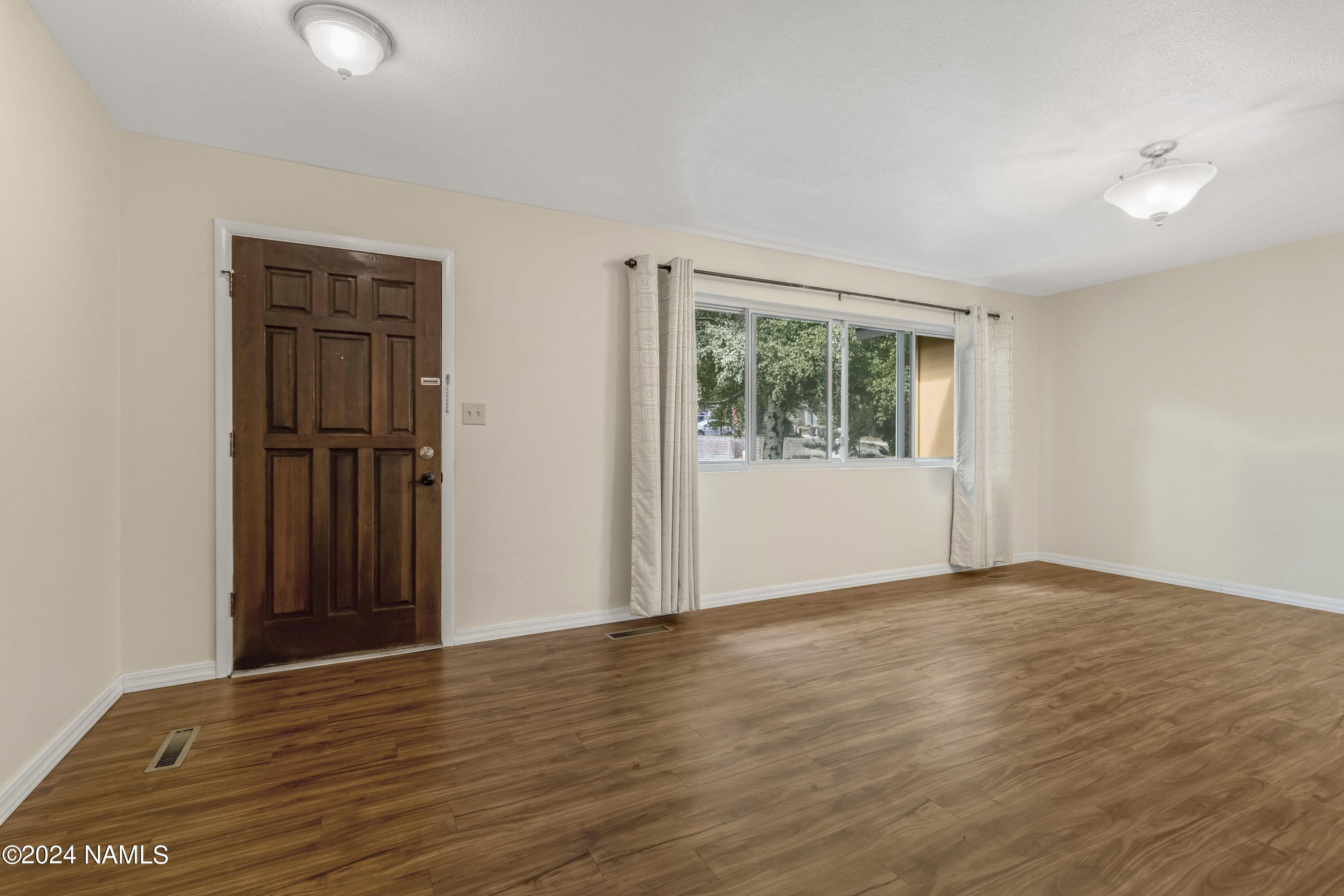 Property Photo: 1901 E Linda Vista Drive AZ 86004