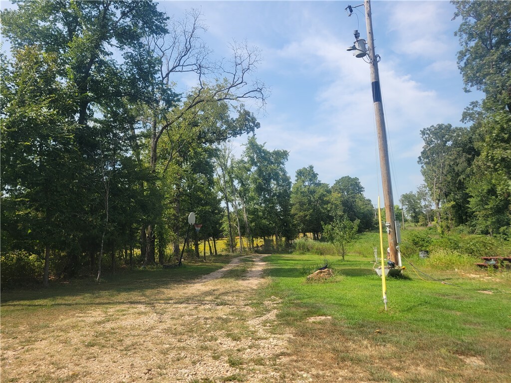 Property Photo:  473803 E 611 Road  OK 74964 