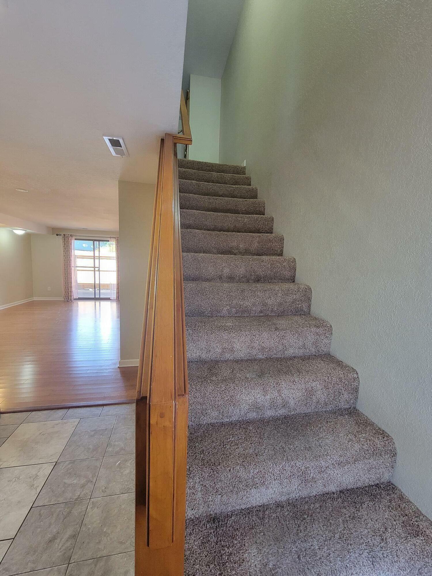 Property Photo:  1111 Stevens Street 5  OR 97504 