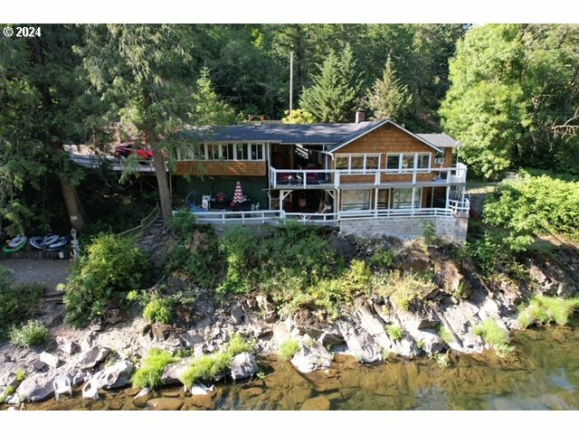 Property Photo:  33303 NE Washougal River Rd  WA 98671 