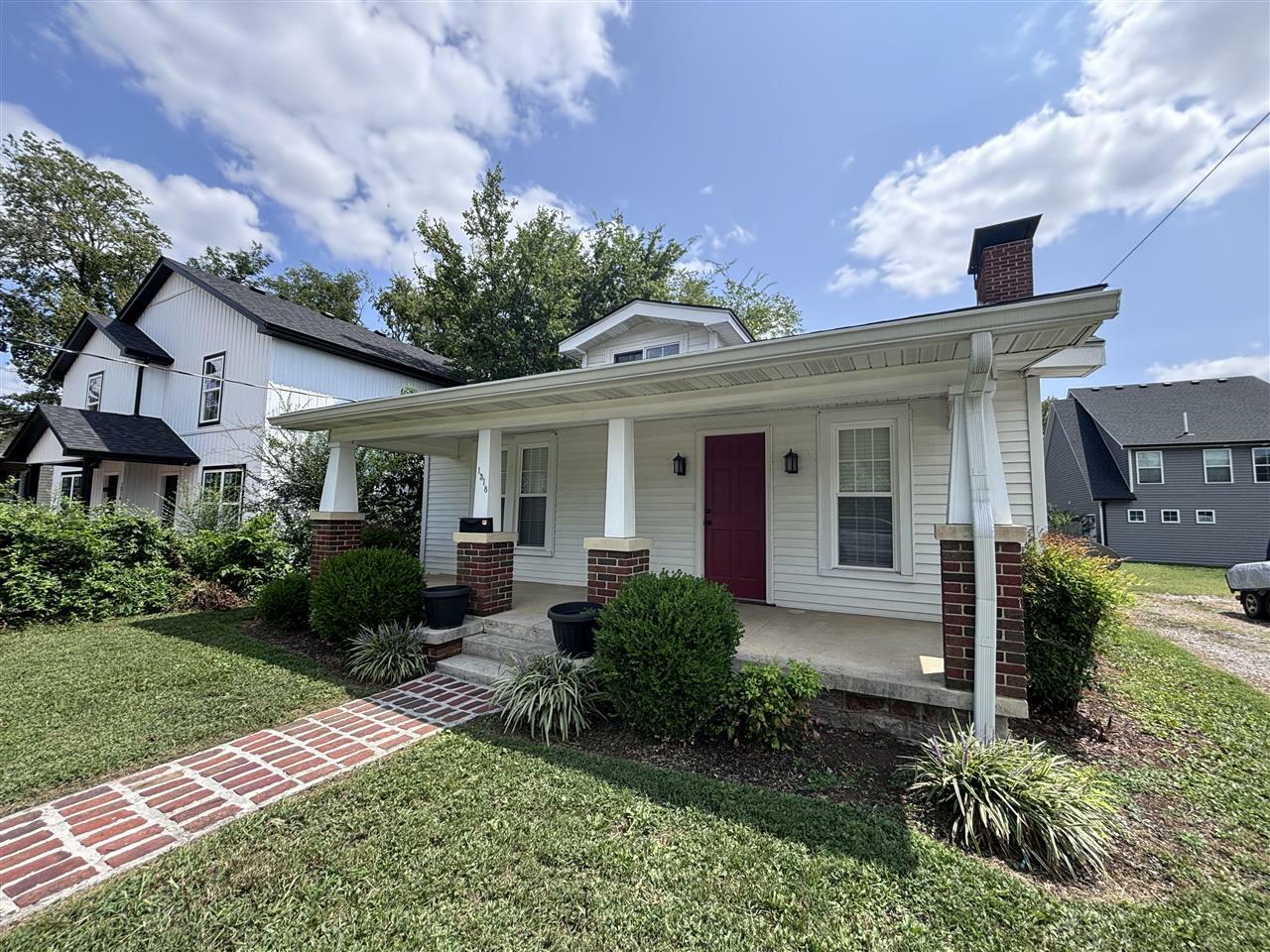 Property Photo:  1318 Nutwood Street  KY 42104 