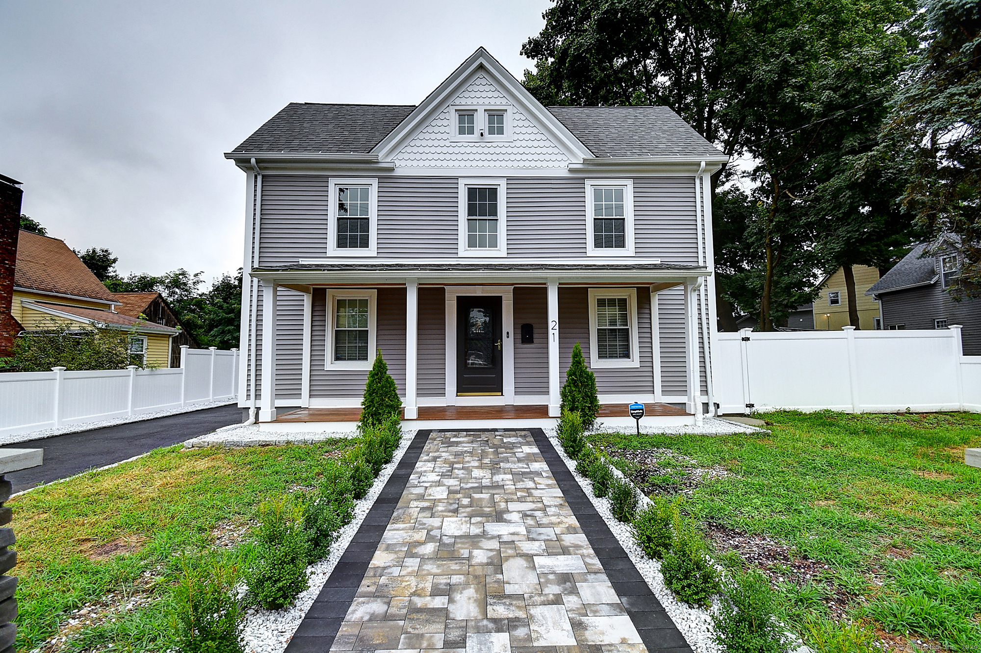 Property Photo:  21 Church Street  CT 06040 