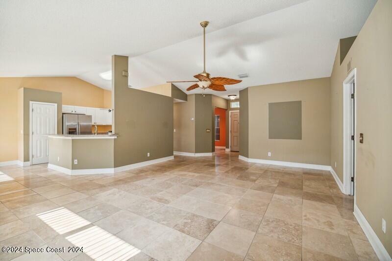 Property Photo:  171 Chestnut Avenue NE  FL 32907 