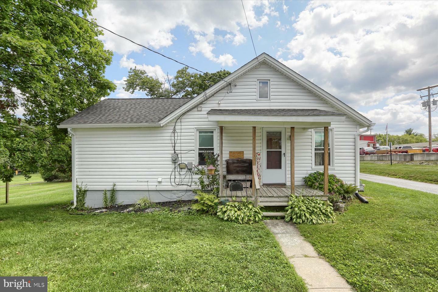 Property Photo:  20 Springvale Road  PA 17356 