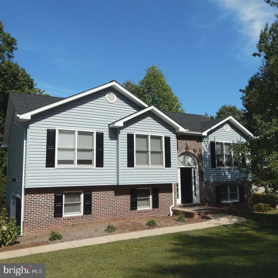 Property Photo:  4403 Murven Park Lane  VA 22408 