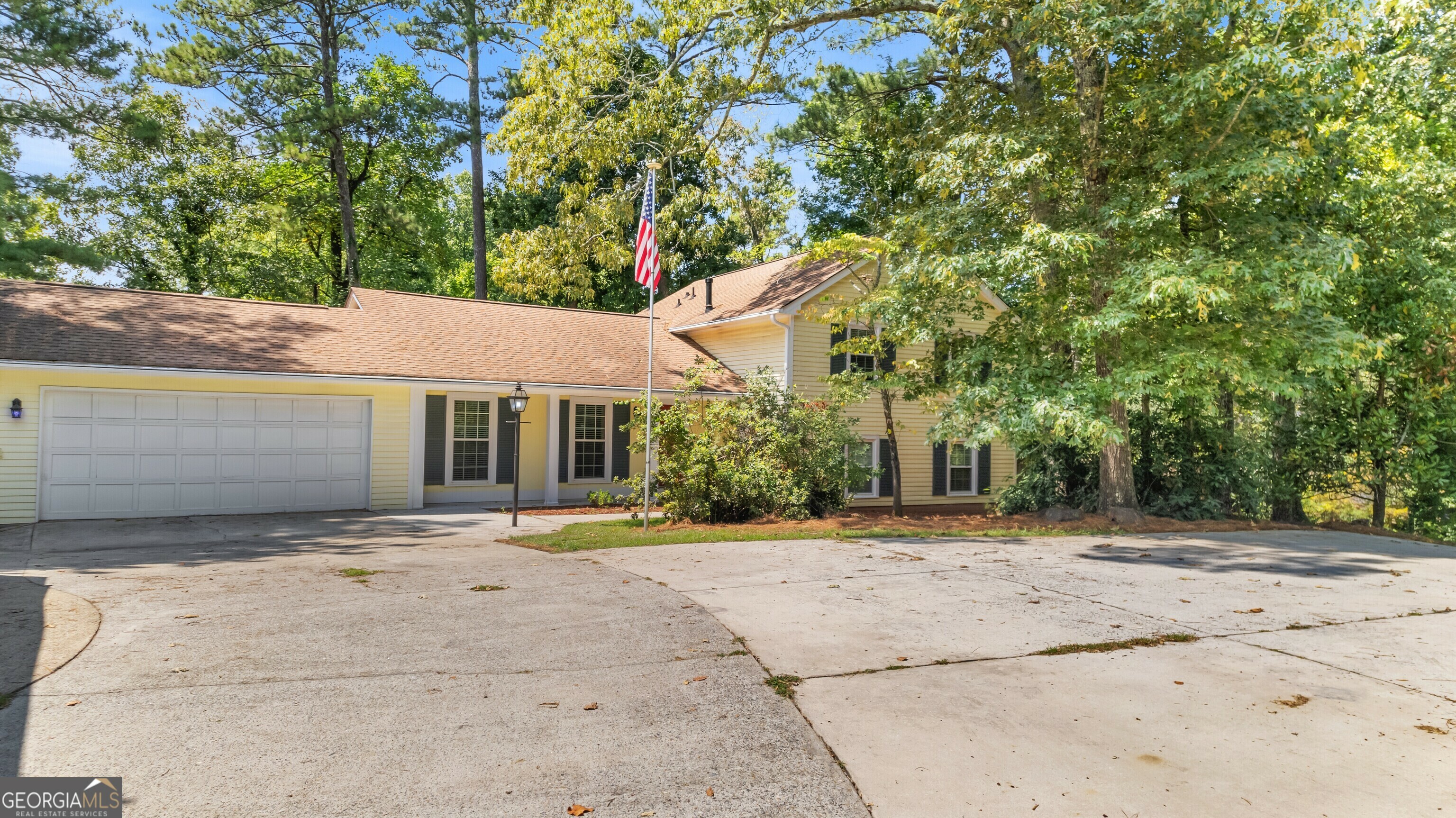 2113 Ridgewood Court  Marietta GA 30066 photo